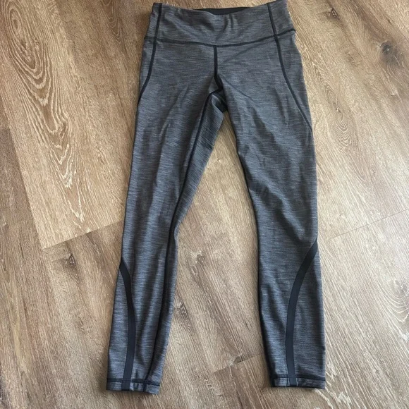 Lululemon On Track Tight - Picture 7 of 12